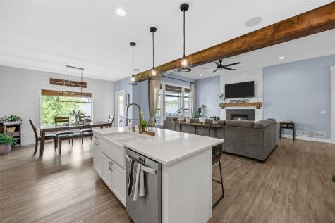 6310 River Parkway NE Cedar Rapids IA 52411