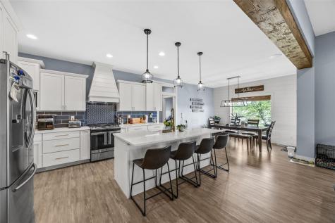 6310 River Parkway NE Cedar Rapids IA 52411