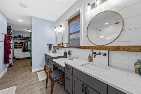 6310 River Parkway NE Cedar Rapids IA 52411