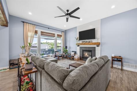 6310 River Parkway NE Cedar Rapids IA 52411