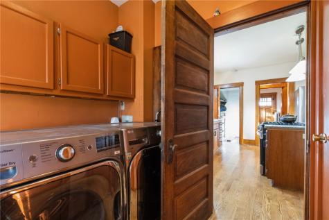 935 Central Avenue Marion IA 52302