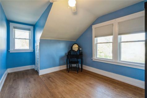 935 Central Avenue Marion IA 52302