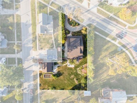 935 Central Avenue Marion IA 52302