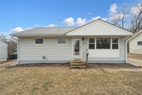 1104 Brockman Drive SE Cedar Rapids IA 52403