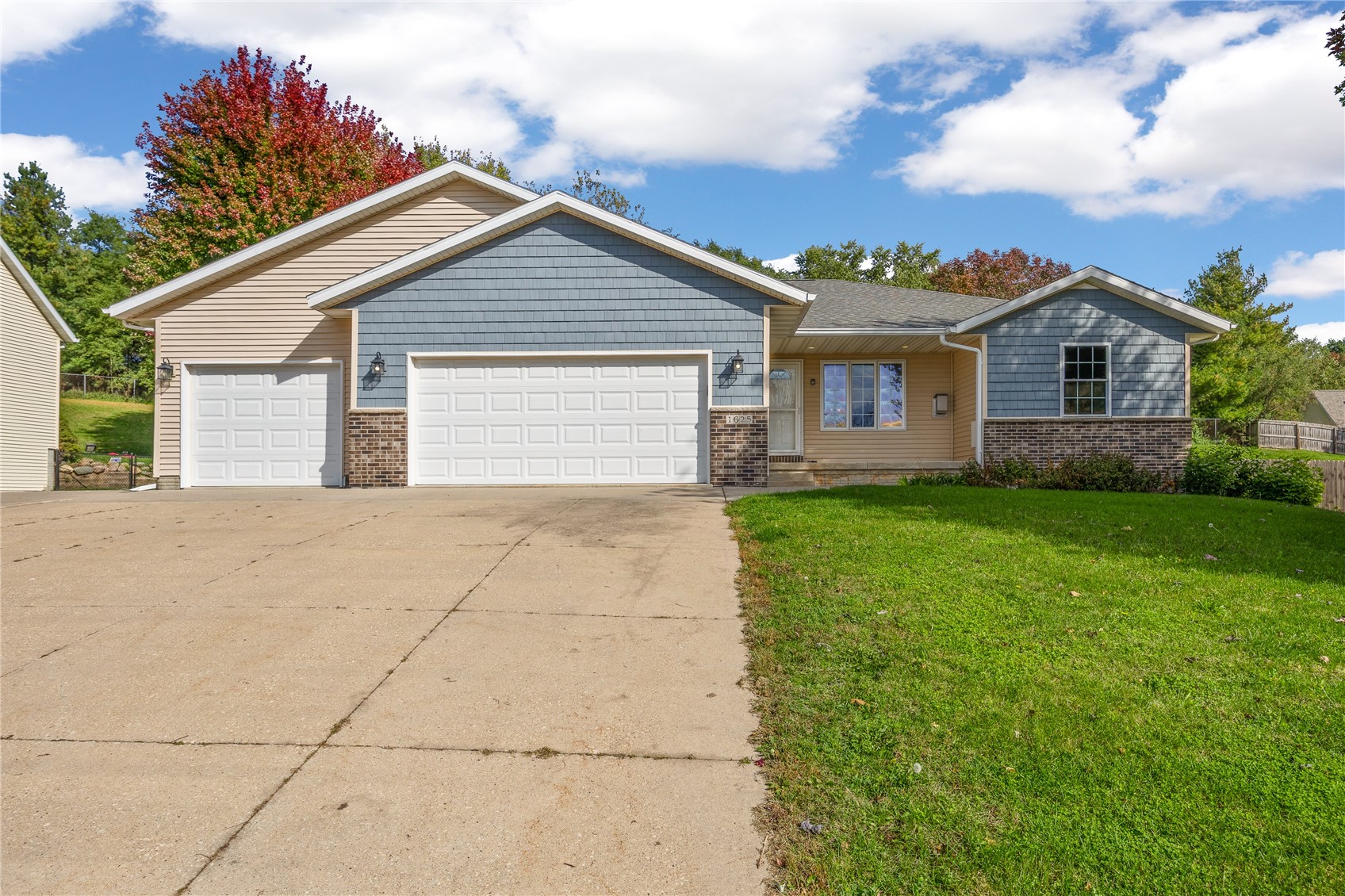 1625 Ranmar Drive Ely IA 52227