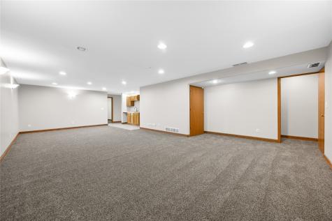 1625 Ranmar Drive Ely IA 52227