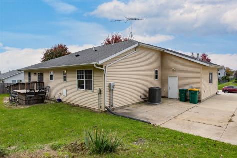 1625 Ranmar Drive Ely IA 52227