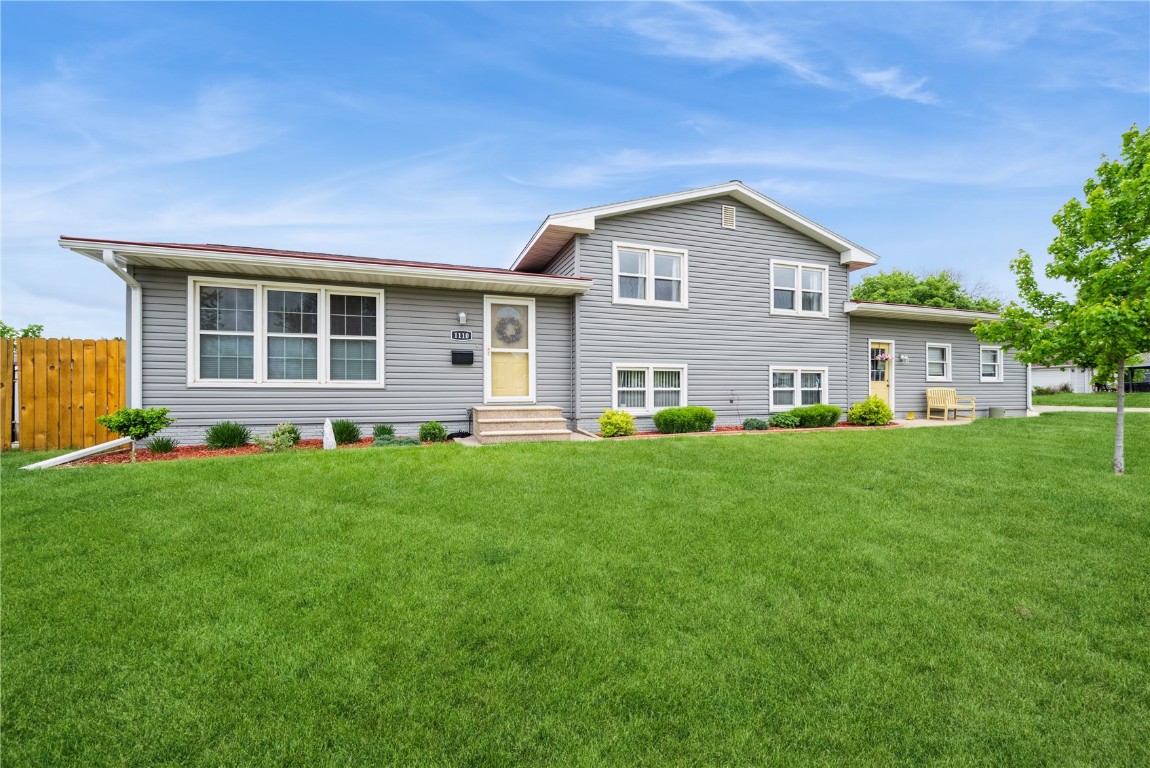1110 Rainbow Boulevard Hiawatha IA 52233