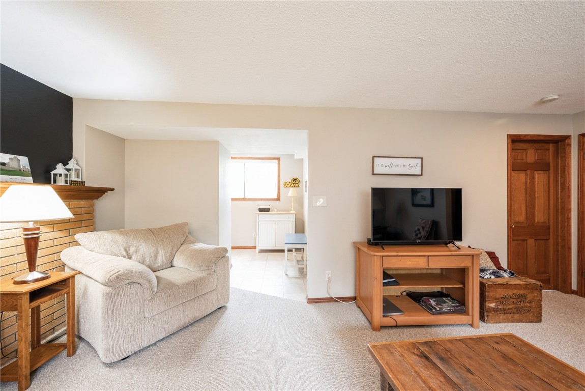 1110 Rainbow Boulevard Hiawatha IA 52233