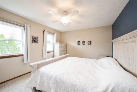 1110 Rainbow Boulevard Hiawatha IA 52233