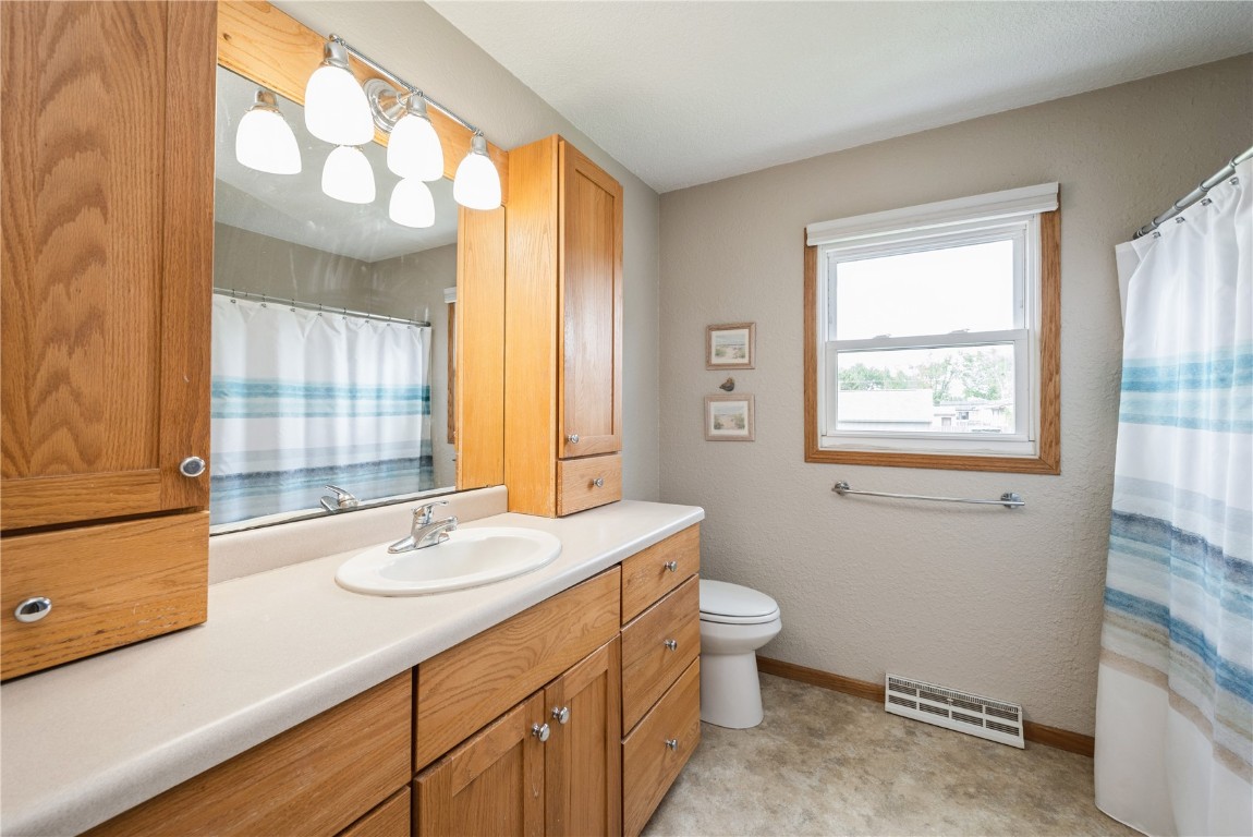 1110 Rainbow Boulevard Hiawatha IA 52233