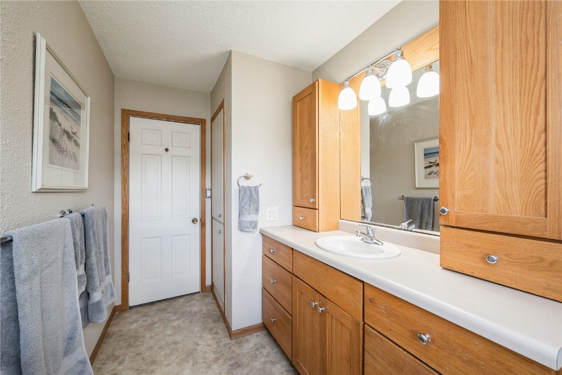 1110 Rainbow Boulevard Hiawatha IA 52233