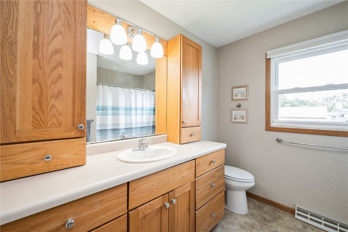 1110 Rainbow Boulevard Hiawatha IA 52233