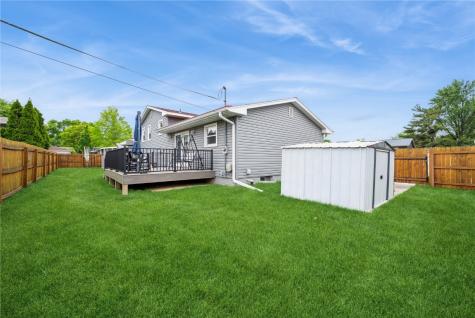 1110 Rainbow Boulevard Hiawatha IA 52233