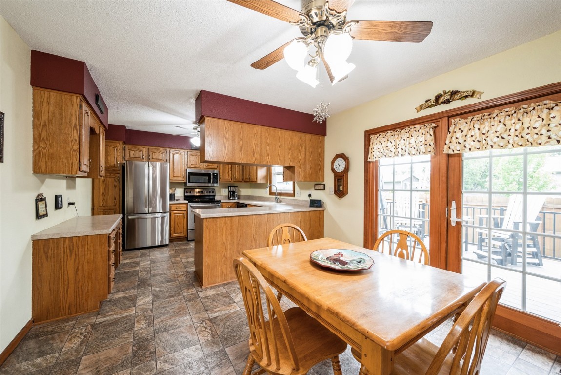 1110 Rainbow Boulevard Hiawatha IA 52233