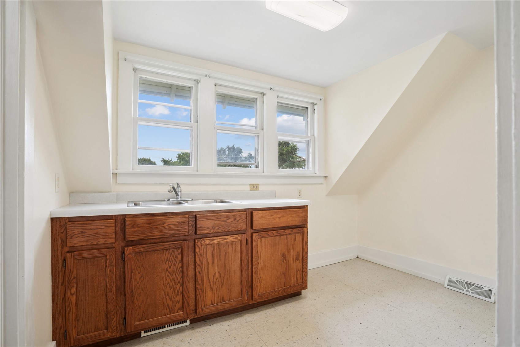 1024 18th Street Marion IA 52302