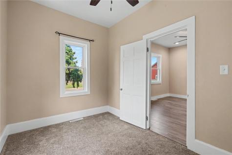 405 E Center Street Stanwood IA 52337