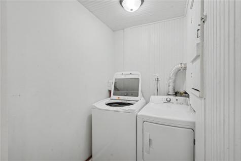 405 E Center Street Stanwood IA 52337