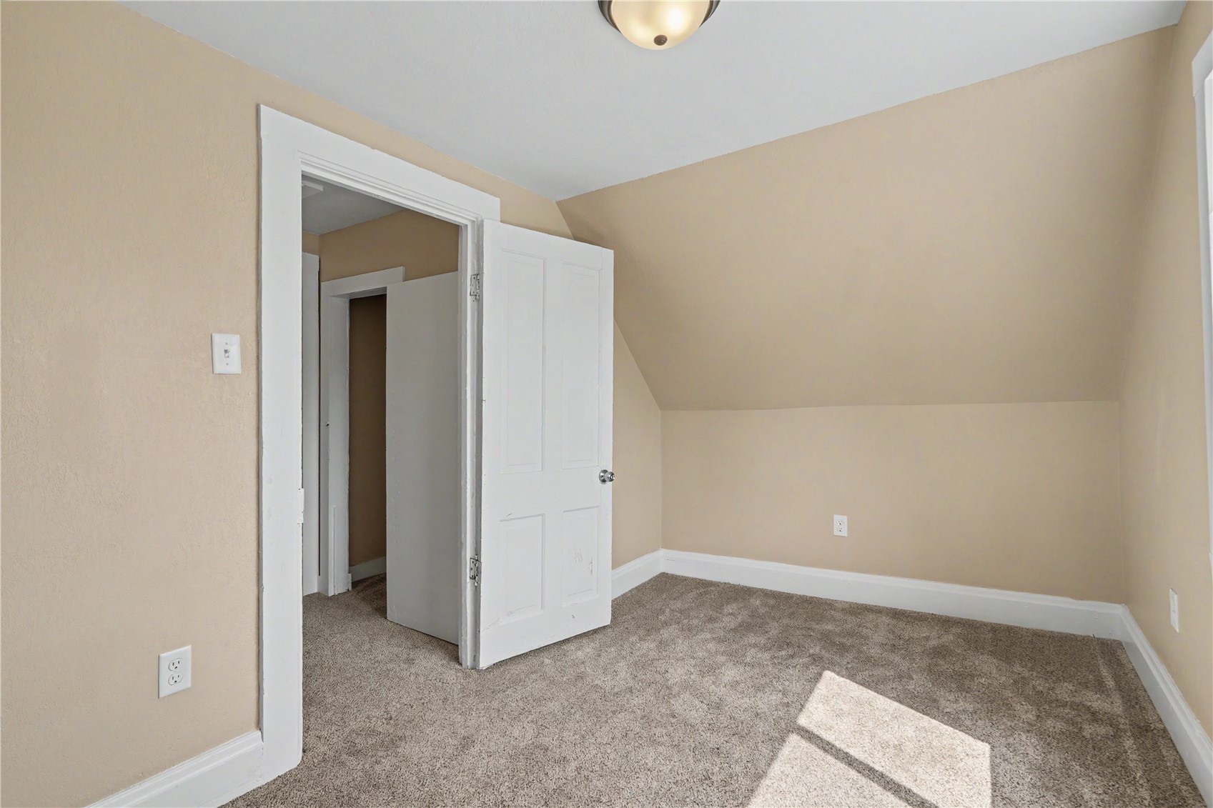 405 E Center Street Stanwood IA 52337