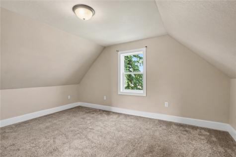 405 E Center Street Stanwood IA 52337