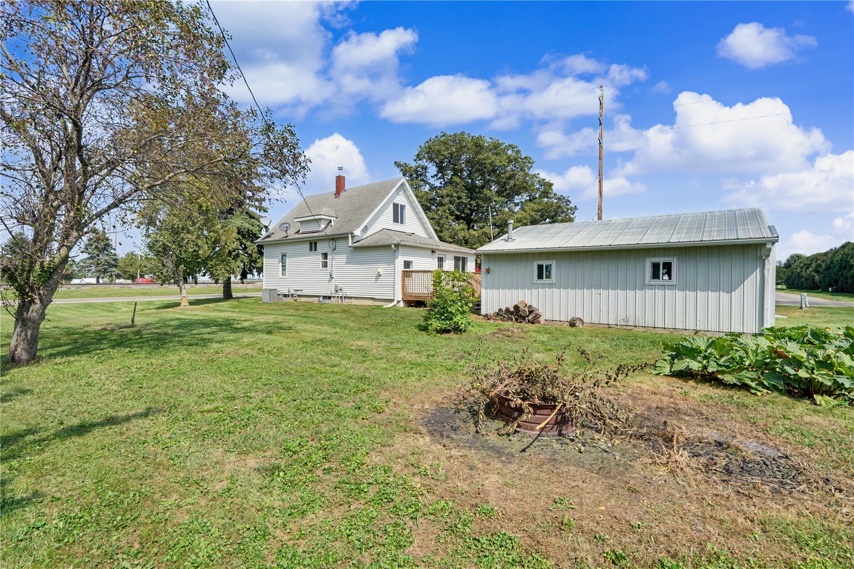 405 E Center Street Stanwood IA 52337