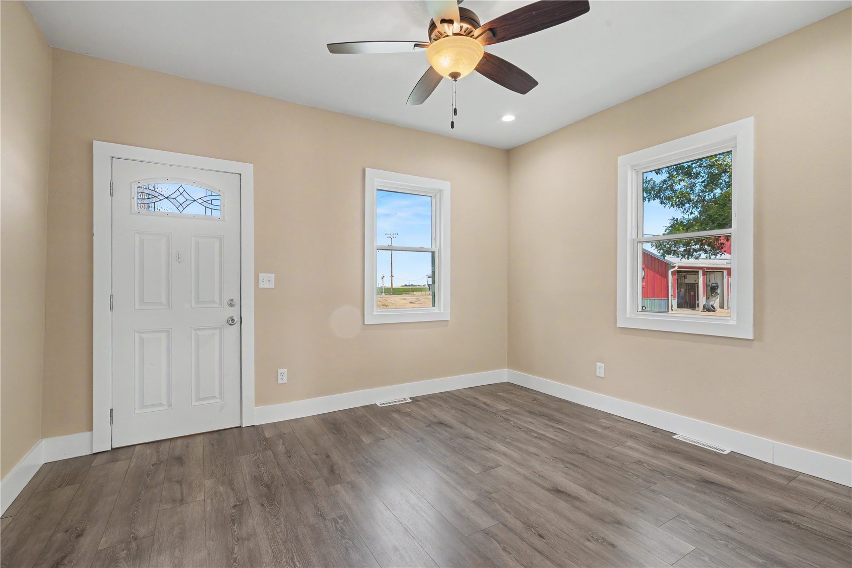 405 E Center Street Stanwood IA 52337