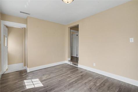 405 E Center Street Stanwood IA 52337