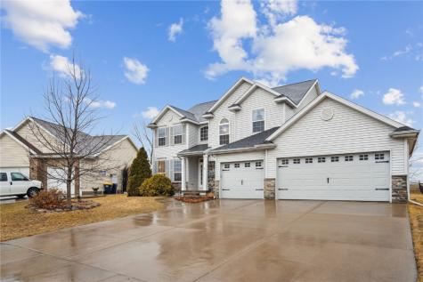 3020 Grey Wolf Hiawatha IA 52233