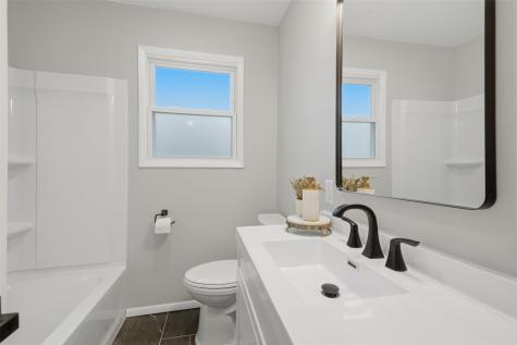 4402 Lee Street NE Cedar Rapids IA 52402