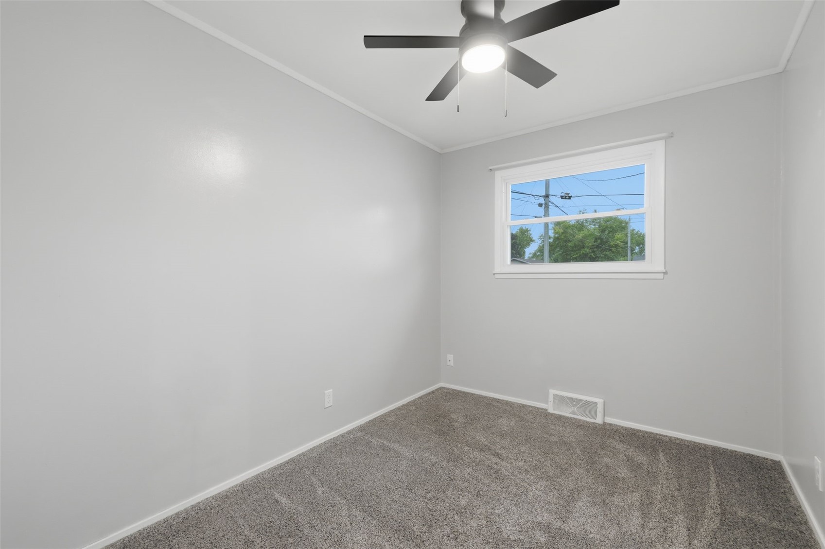 4402 Lee Street NE Cedar Rapids IA 52402