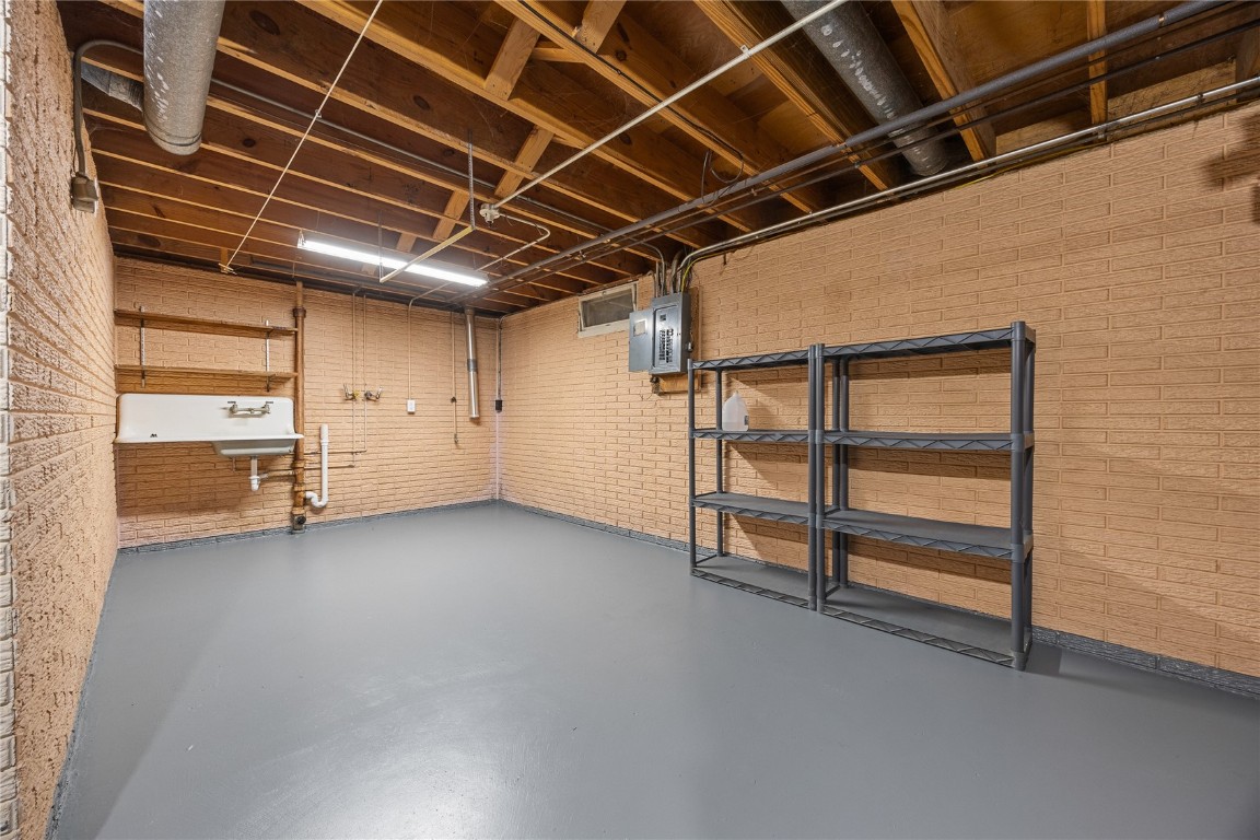 1006 Wylde Green Road Iowa City IA 52246