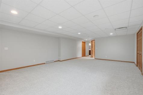 1623 Wolf Drive NW Cedar Rapids IA 52405