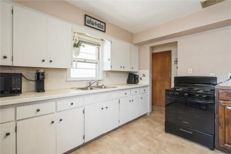 3235 Dairydale Court SE Cedar Rapids IA 52403