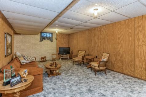 6203 42nd Street NE Cedar Rapids IA 52411