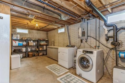 6203 42nd Street NE Cedar Rapids IA 52411