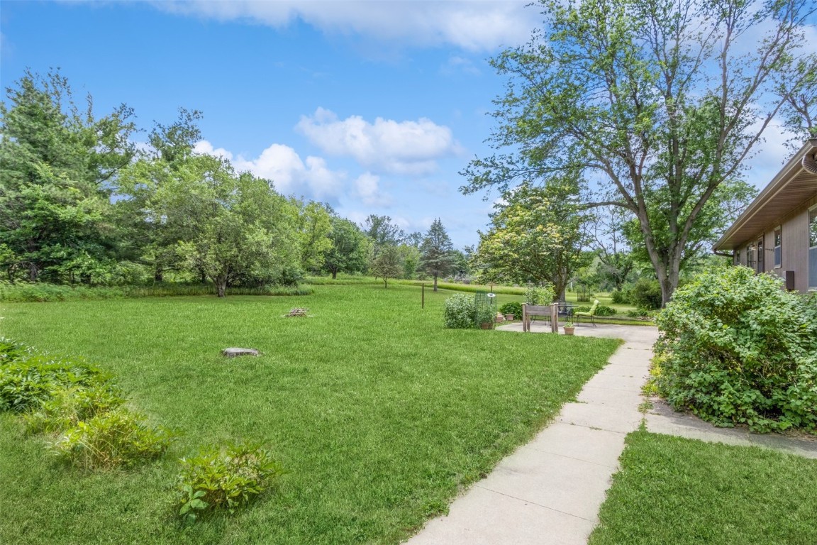 6203 42nd Street NE Cedar Rapids IA 52411