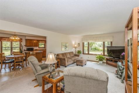 6203 42nd Street NE Cedar Rapids IA 52411