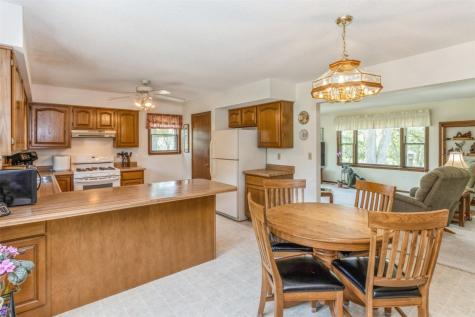 6203 42nd Street NE Cedar Rapids IA 52411