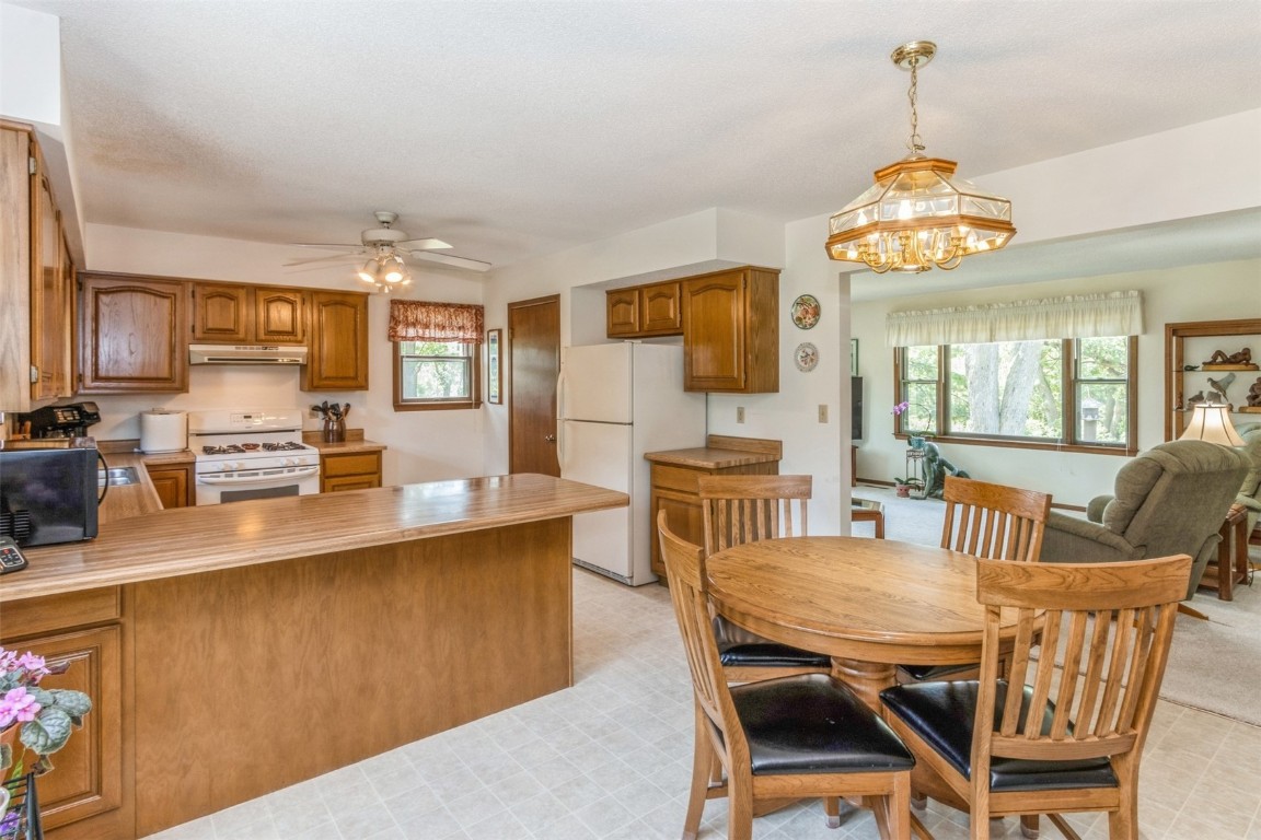 6203 42nd Street NE Cedar Rapids IA 52411