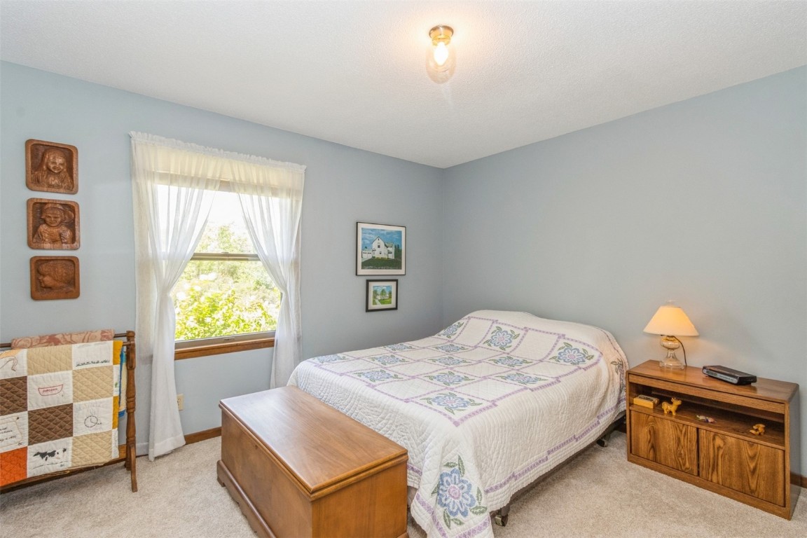 6203 42nd Street NE Cedar Rapids IA 52411