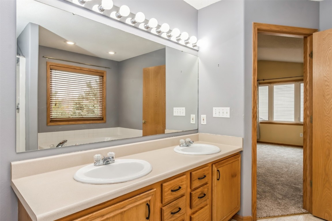 7221 Prairie Hawk Drive SW Cedar Rapids IA 52404