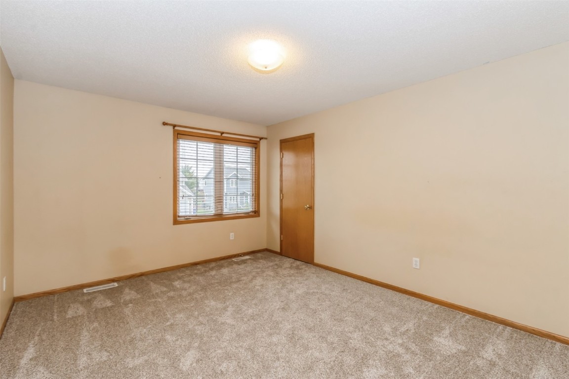 7221 Prairie Hawk Drive SW Cedar Rapids IA 52404