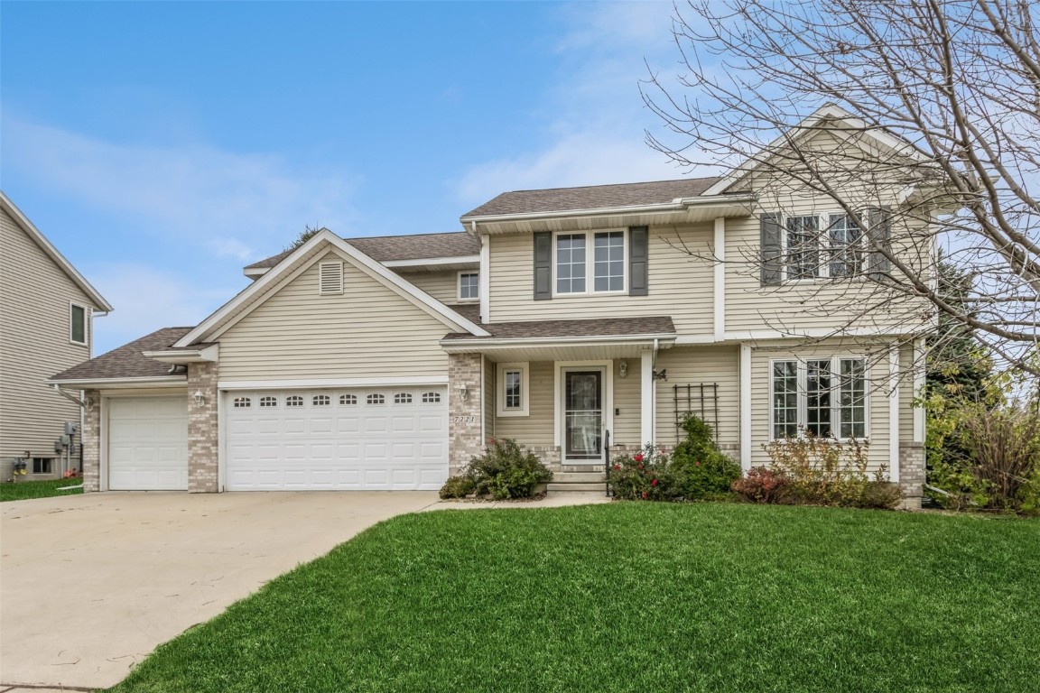 7221 Prairie Hawk Drive SW Cedar Rapids IA 52404