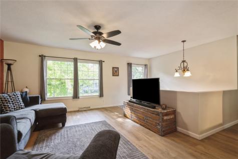 140 Brentwood Drive NE Cedar Rapids IA 52402