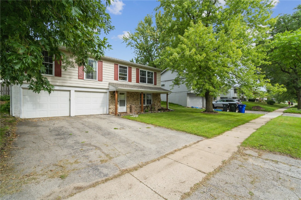 140 Brentwood Drive NE Cedar Rapids IA 52402
