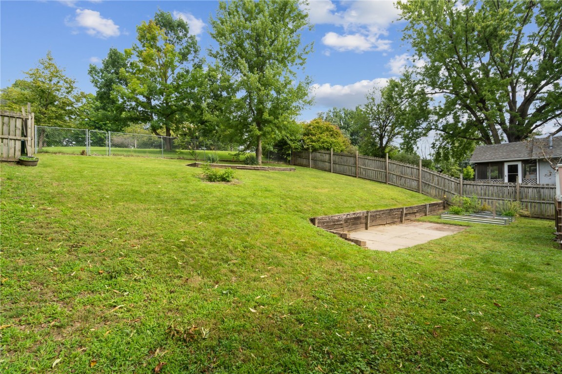 140 Brentwood Drive NE Cedar Rapids IA 52402