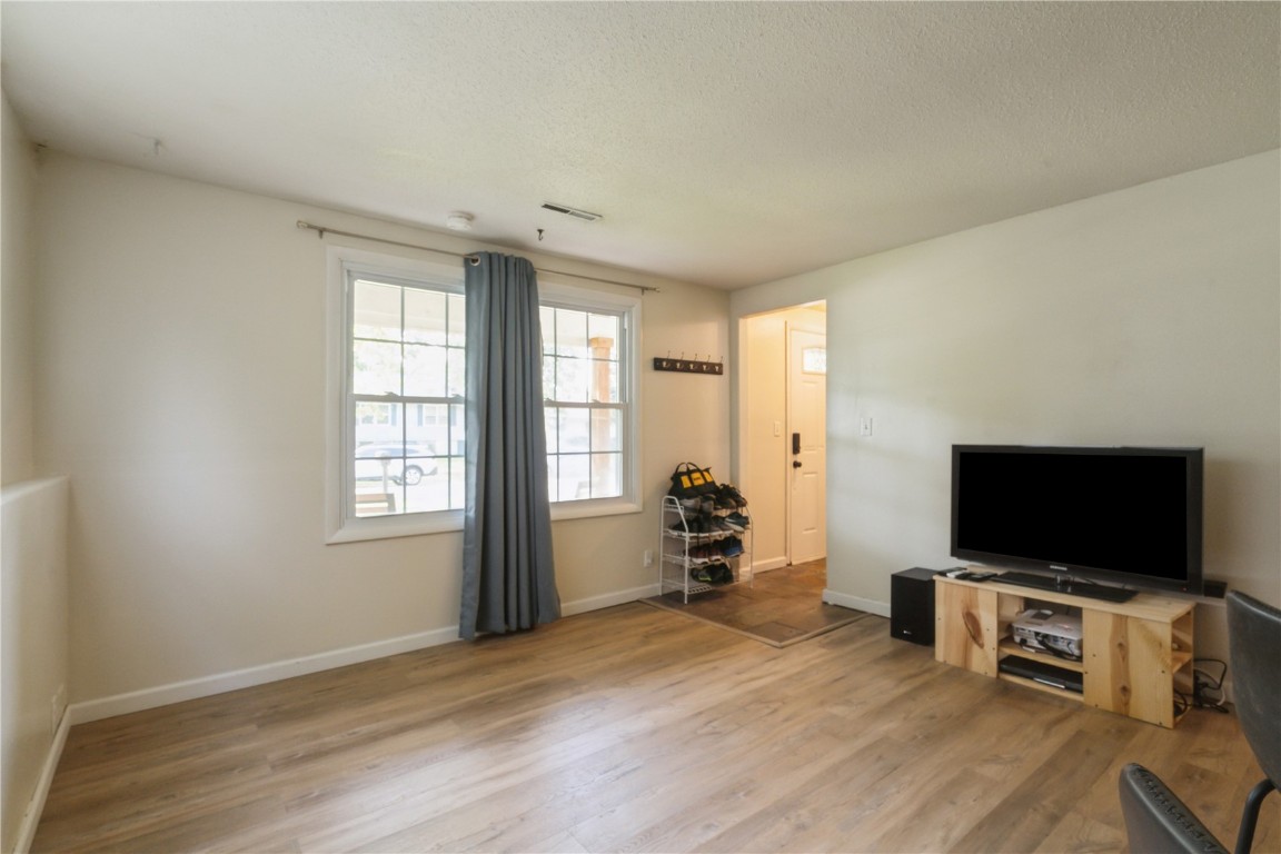 140 Brentwood Drive NE Cedar Rapids IA 52402