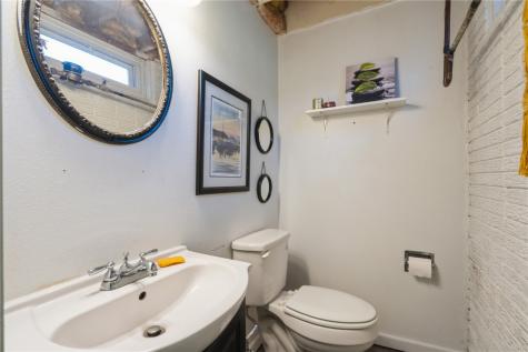 140 Brentwood Drive NE Cedar Rapids IA 52402