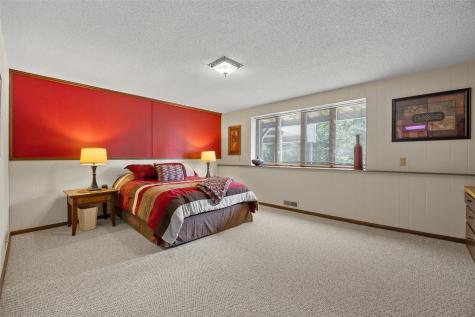 4349 Eaglemere Court SE Cedar Rapids IA 52403
