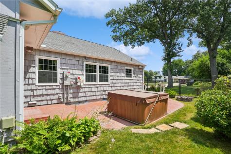 3639 Random Road SE Cedar Rapids IA 52403
